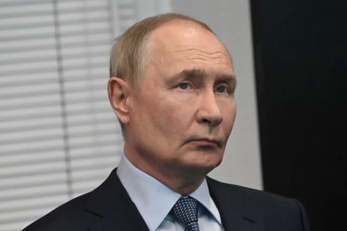 Путин поручил проверить, как новый мост скажется на панораме Петербурга