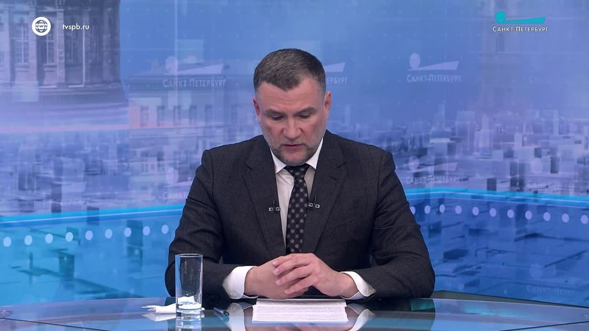У «Приморской» уберут парковку и поднимут бордюры: как решают проблему с грузовиками