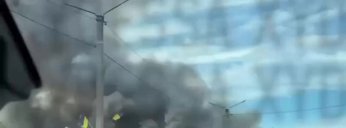 В Одесской области в Маяках дроны поразили ТЦ "Таврия"