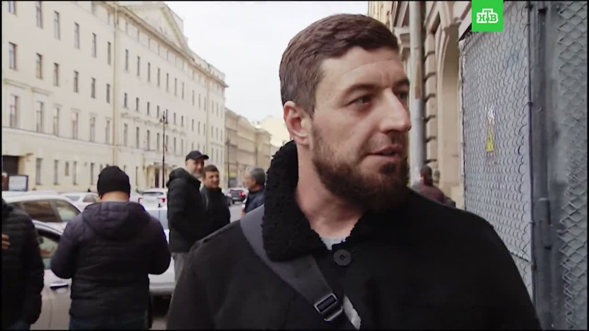Посетители мечети, как между собой называют молельный дом в районе Сенной, рассказали, что происходило на рынке