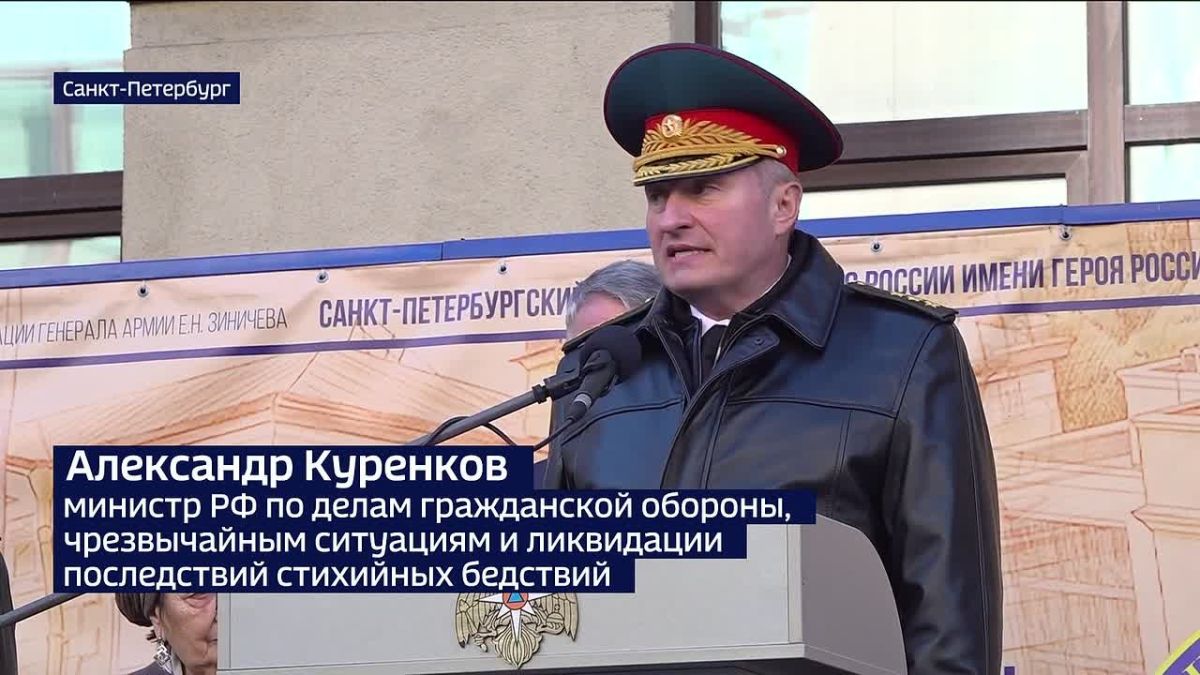 Присяга и торжественная клятва в Санкт-Петербургском университет ГПС МЧС России, посещение обновленной поликлиники в стенах ВУЗа, а также новой операционной во Всероссийском центре экстренной и радиационной медицины