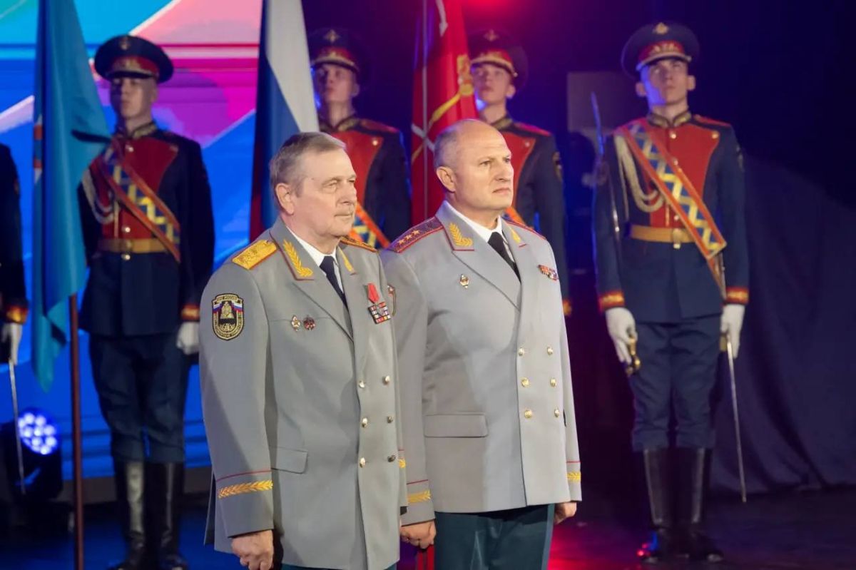 Санкт-Петербургский университет Государственной противопожарной службы МЧС России имени Героя РФ генерала армии Е.Н. Зиничева отметил 120-летие Санкт-Петербургский университет Государственной противопожарной службы МЧС России имени Героя РФ генерала армии Е.Н. Зиничева отметил 120-летие