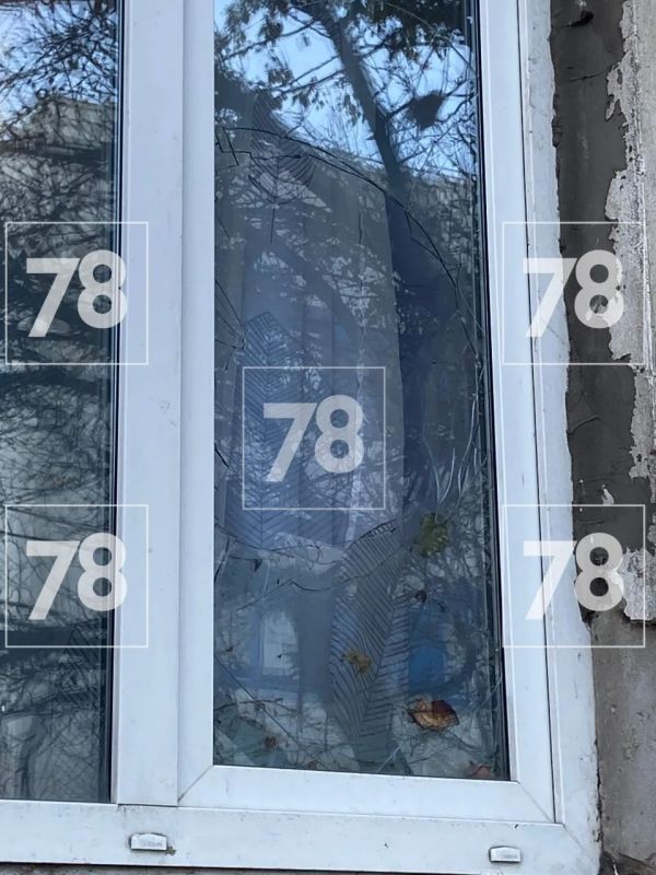Жители дома на Канонерском острове жалуются на «сеть» наркопритонов в одной парадной Жители дома на Канонерском острове жалуются на «сеть» наркопритонов в одной парадной