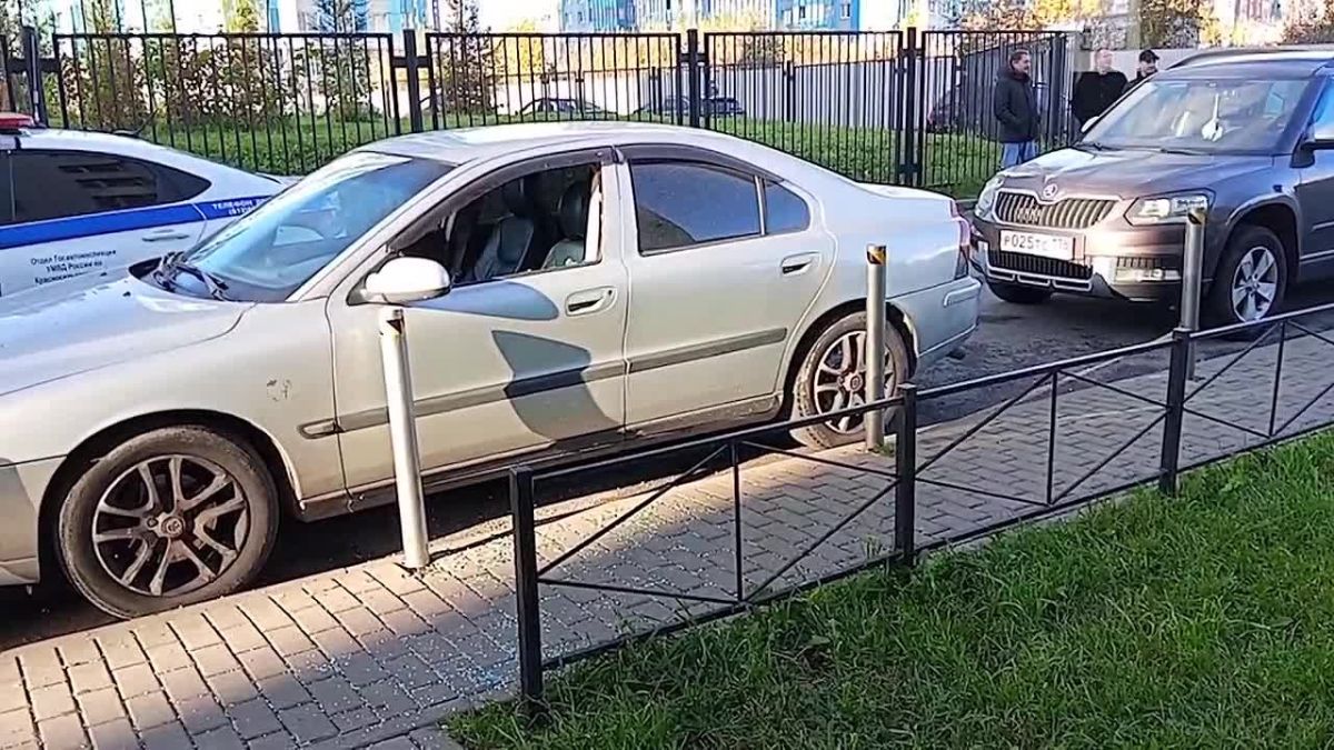 Всем петербуржцам, чьи квартиры и машины пострадали от обломков БПЛА минувшей ночью, будут выплачены компенсации