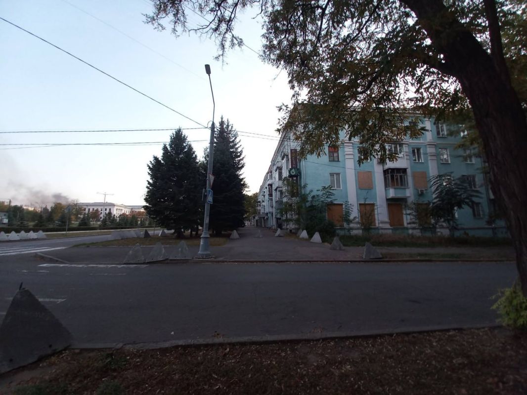 "Зубы дракона" и инженерные сооружения ВСУ в центре города Краматорск "Зубы дракона" и инженерные сооружения ВСУ в центре города Краматорск