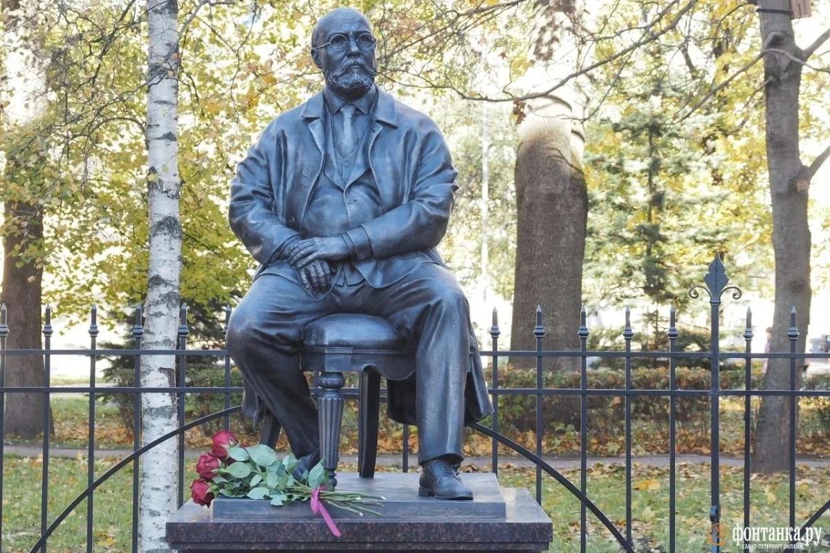 В Первом медицинском открыли памятник директору-основателю Василию фон Анрепу
