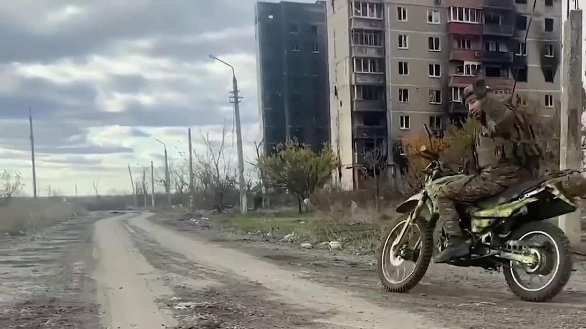 Группировка войск "Восток" ВС РФ освободила важный населенный пункт Омельник, через который проходила одна из важных трасс снабжения Ореховской группировки
