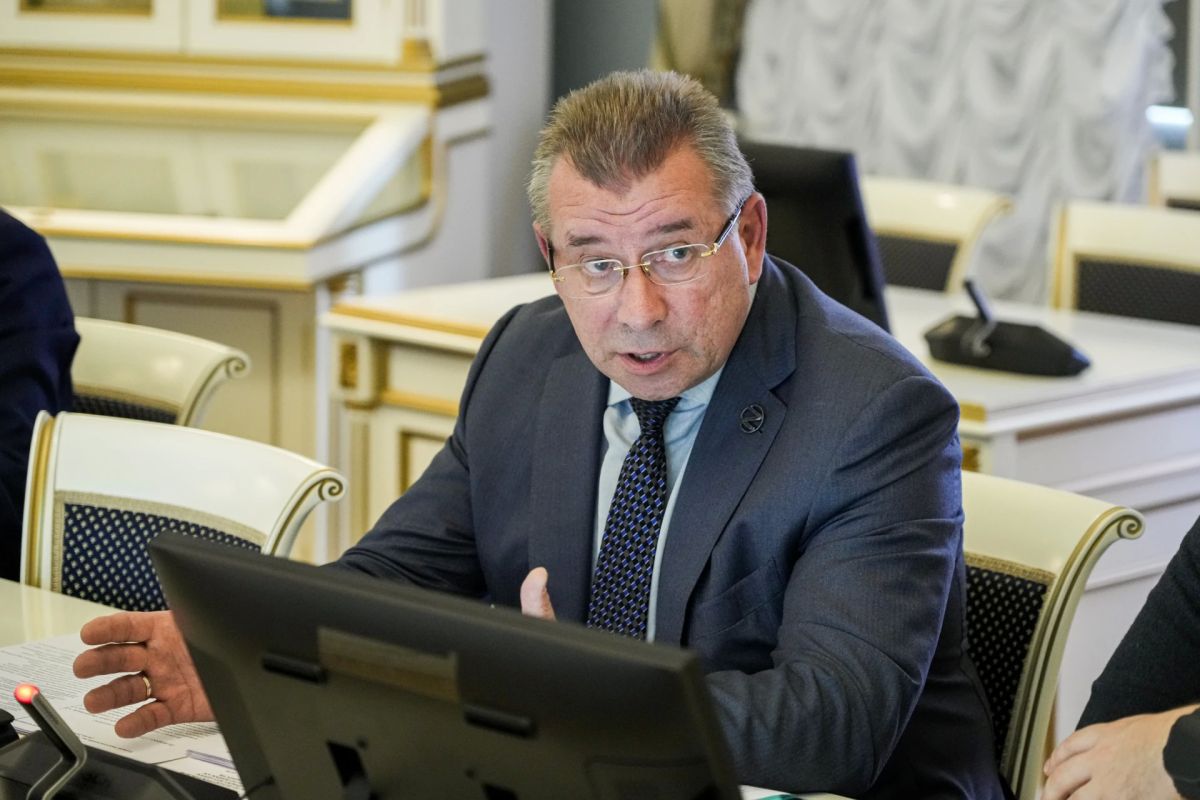 В петербургском парламенте создана комиссия по гражданской обороне и чрезвычайным ситуациям