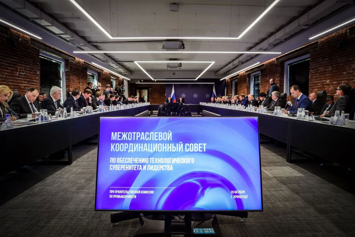 Александр Беглов принял участие в заседании Координационного совета по импортозамещению нефтегазового оборудования, которое провели Денис Мантуров и Александр Новак