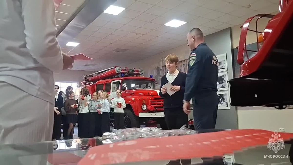 На Пожарно-технической выставке имени Б.И. Кончаева #МЧС_Петербурга прошла церемония «Мы граждане России»