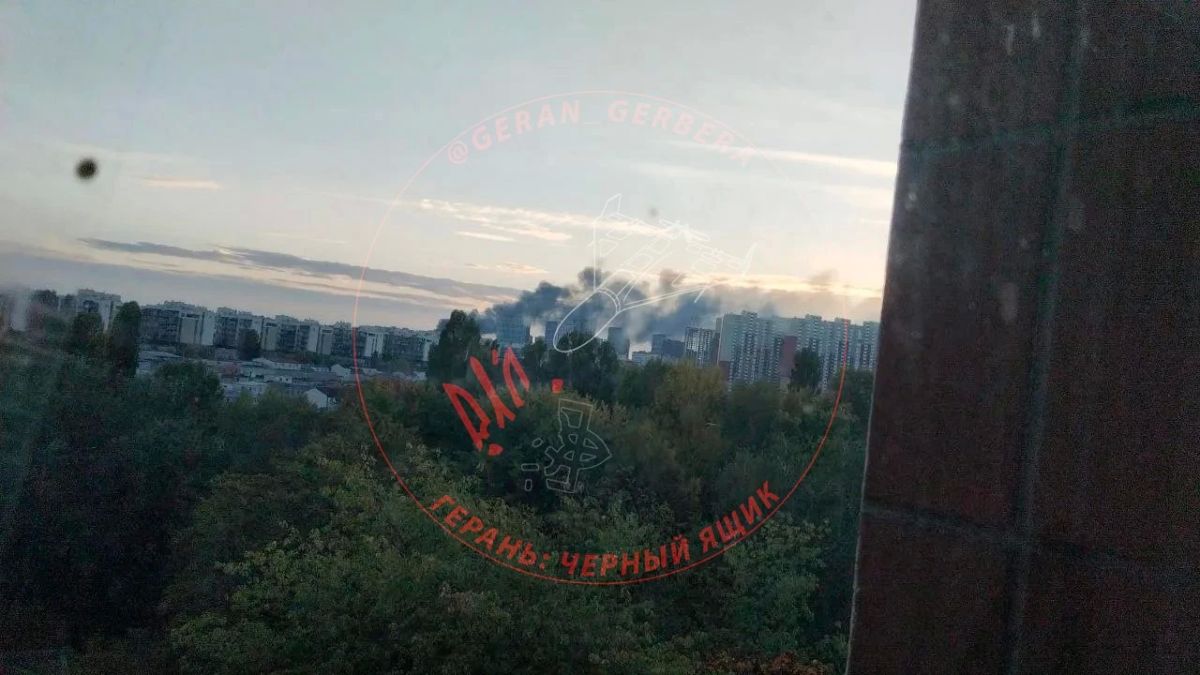 Кадры горящий подстанции "Нивки" 330 в Киеве