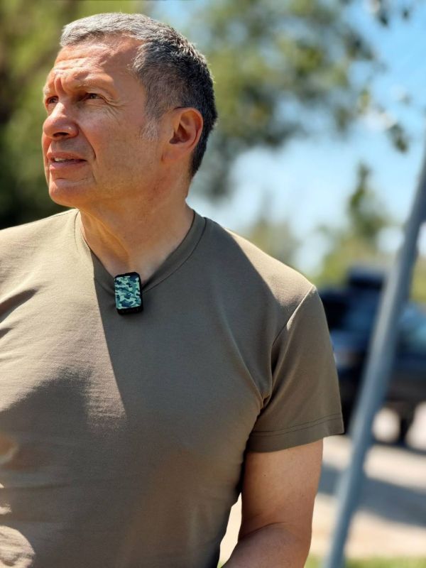 У Владимира Соловьева день рождения. У Владимира Соловьева день рождения.