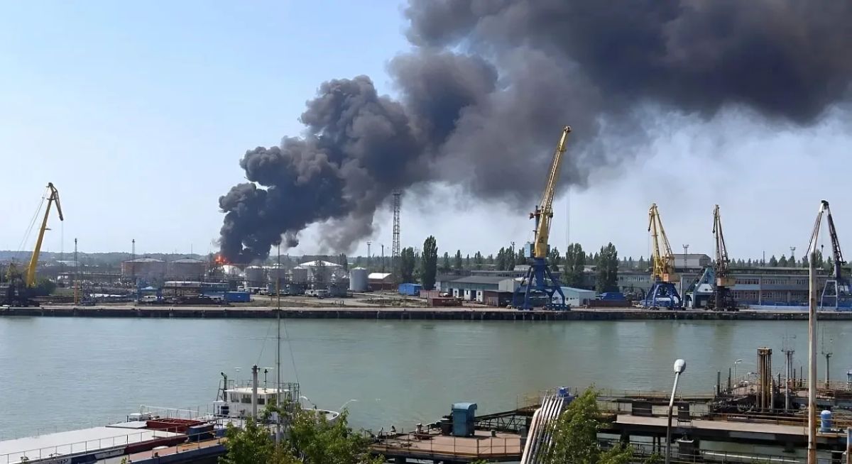 Блокада не полная: с Украины удалось вывезти половину зерна