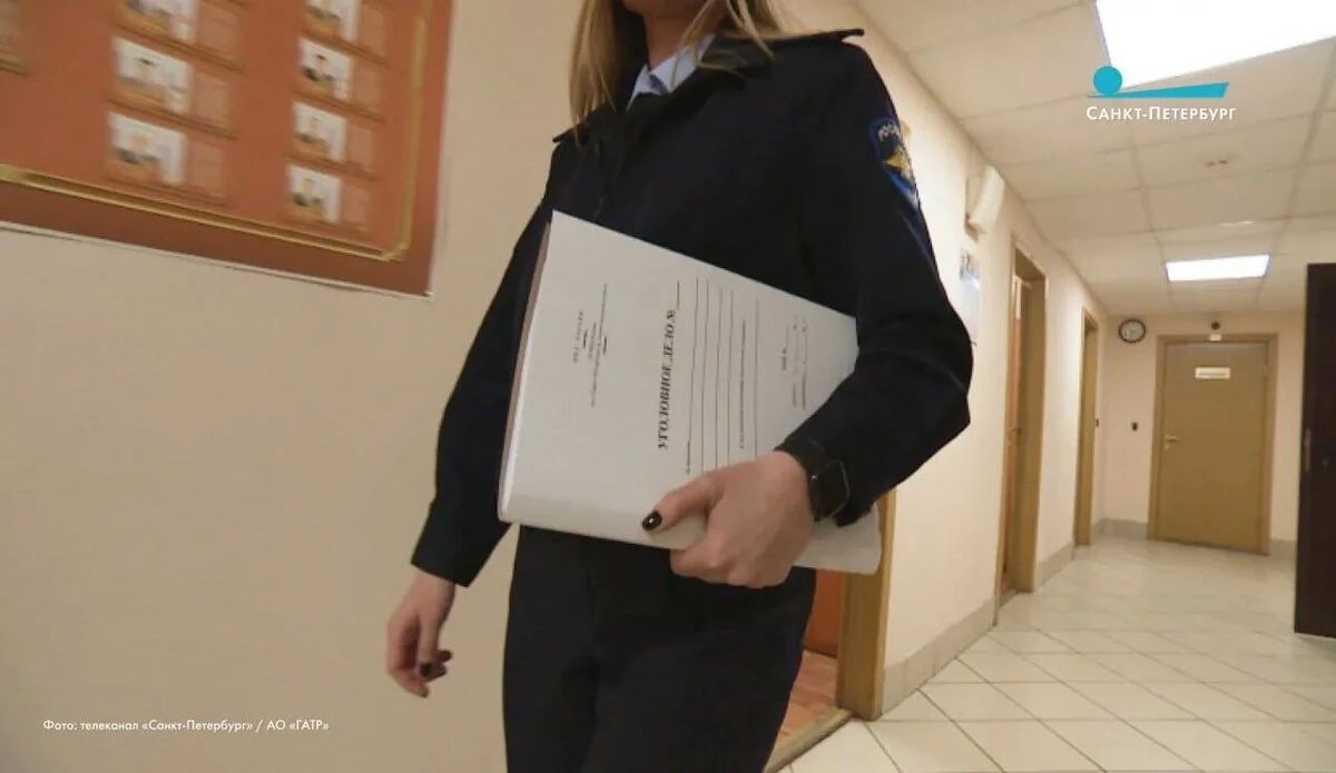 В Купчино петербуржец с топором пришел разбираться с владельцем кафе