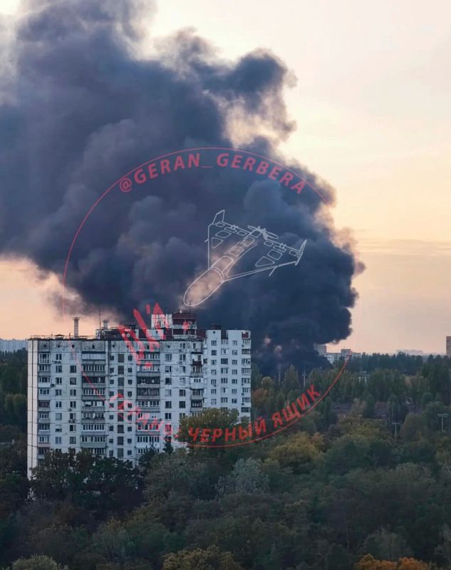 Кадры горящий подстанции "Нивки" 330 в Киеве Кадры горящий подстанции "Нивки" 330 в Киеве