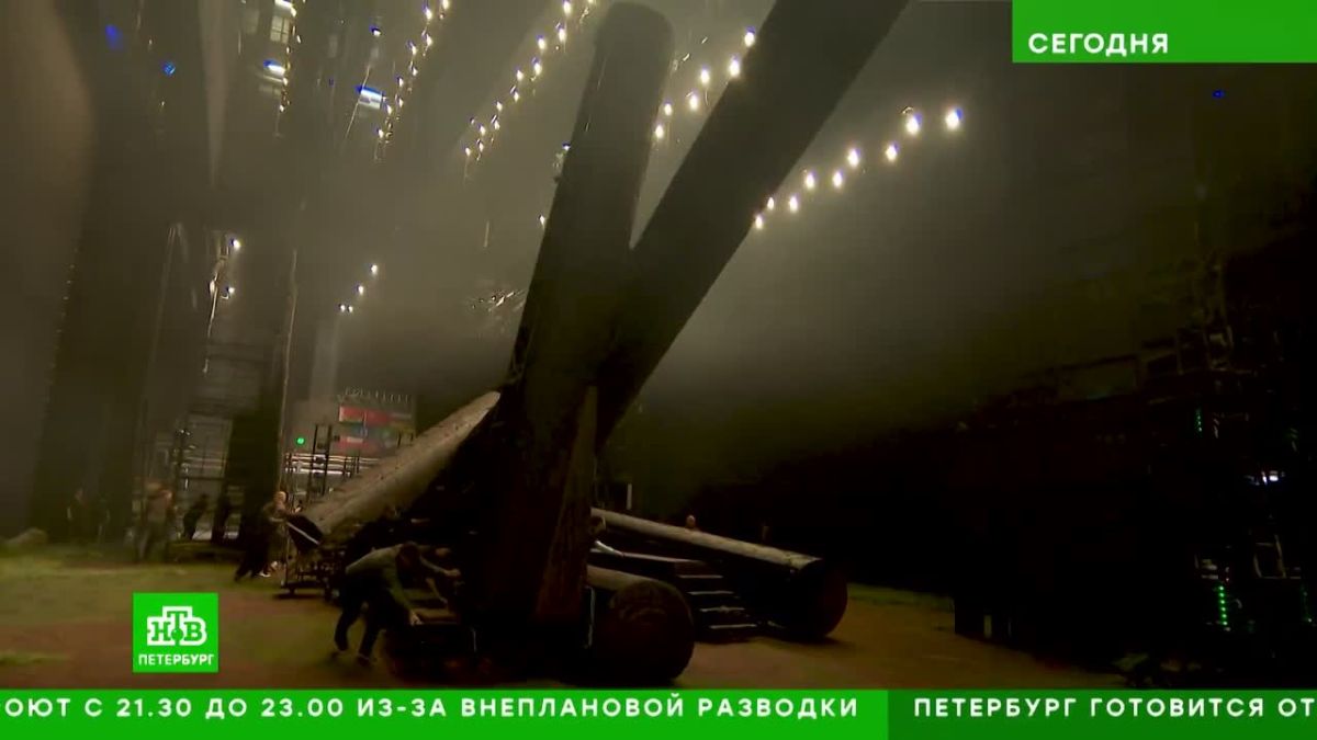 На сцене Мариинского-2 выросли швейцарские Альпы