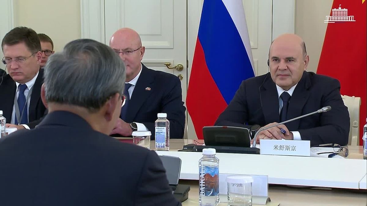 Премьер Госсовета КНР Ли Цян заявил, что китайско-российские отношения развиваются во благо народов двух стран, неизменно демонстрируют динамичное и стабильное развитие, несмотря на растущую неопределенность международной...