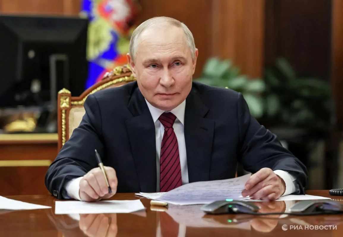 Путин попросил премьера Госсовета КНР передать наилучшие пожелания Си Цзиньпину