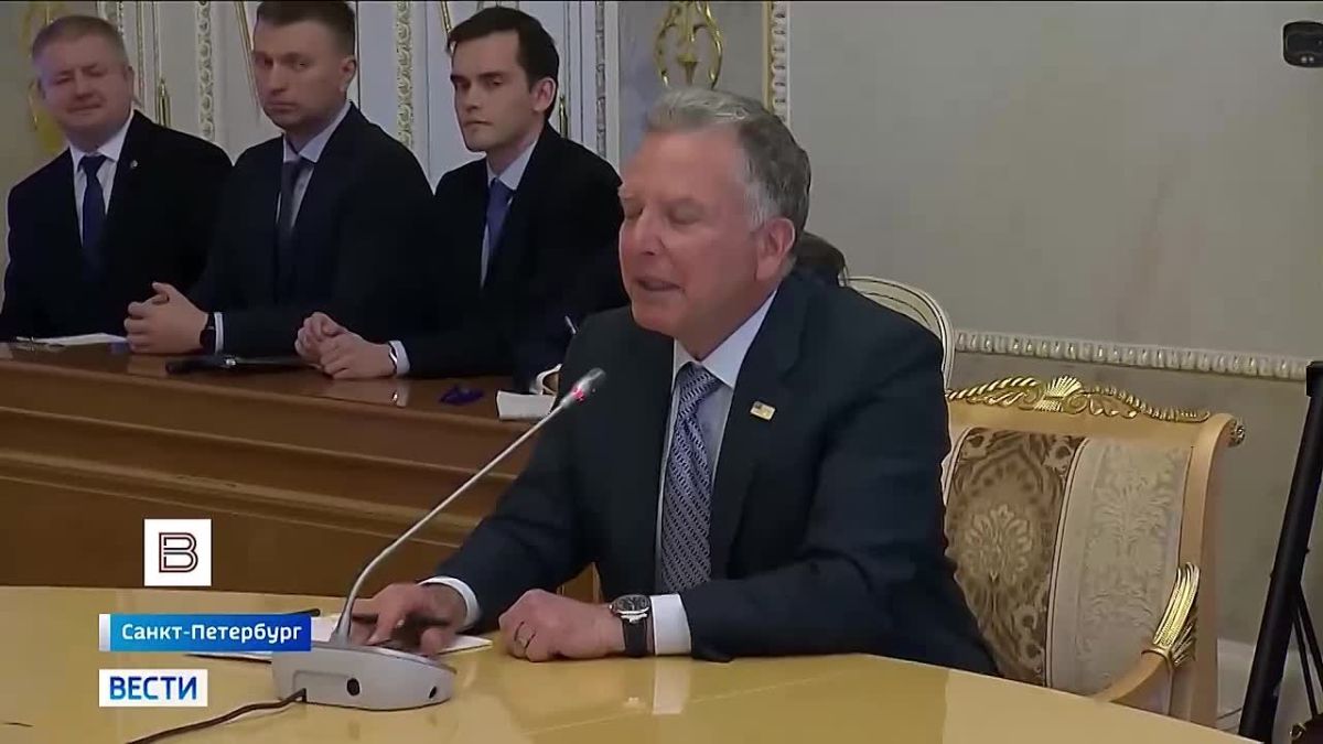 Сегодня Владимир Путин провел переговоры со Стивом Уиткоффом в Петербурге