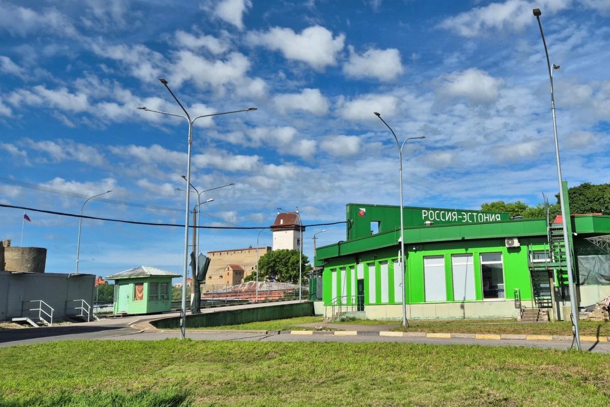 Автомобильный пункт пропуска в Ивангороде на российско-эстонской границе заработает после реконструкции в 2027 году