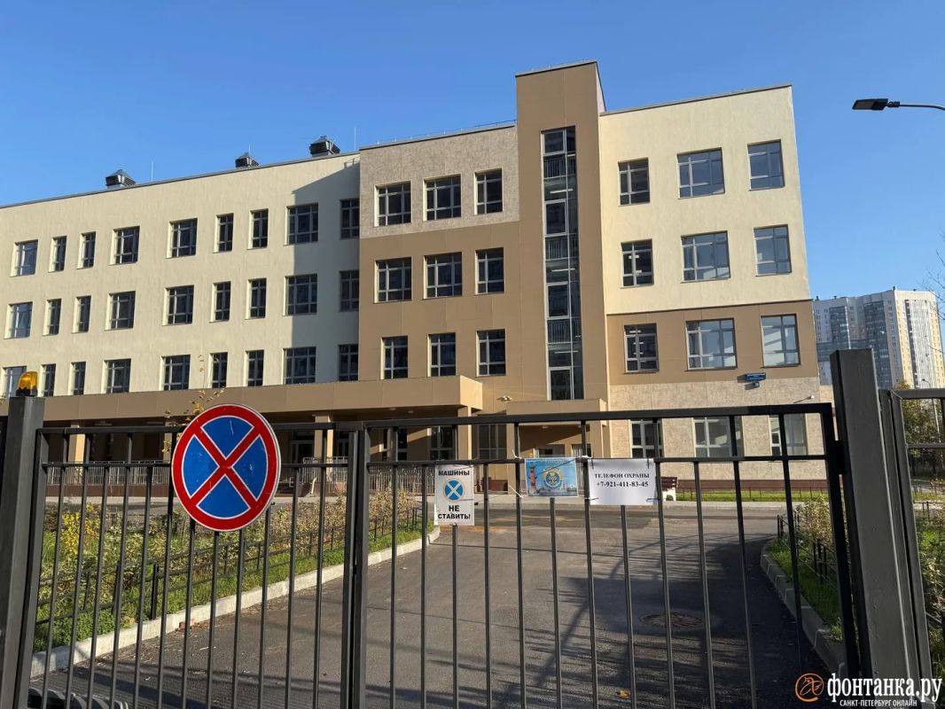 Новую поликлинику на Дальневосточном проспекте, которую построили ещё год назад, планируют открыть в конце 2027 года, сообщили «Фонтанке» сообщили в пресс-службе администрации Невского района 22 октября Новую поликлинику на Дальневосточном проспекте, которую построили ещё год назад, планируют открыть в конце 2027 года, сообщили «Фонтанке» сообщили в пресс-службе администрации Невского района 22 октября
