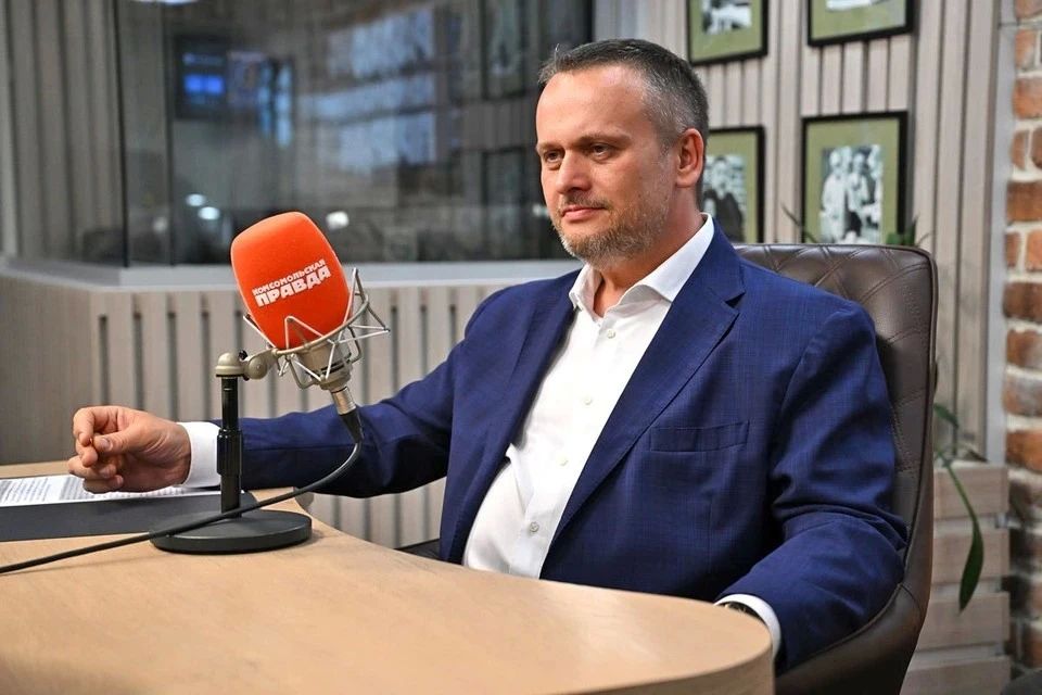 Андрей Никитин: О закрытом небе в аэропортах, переходе судов под российский флаг и "детских местах" в такси