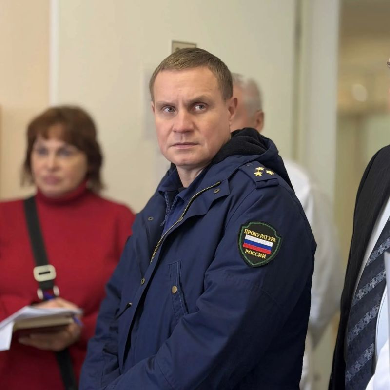 Прокурор Центрального района Санкт-Петербурга Максим Синяев посетил Санкт-Петербургское государственное бюджетное учреждение здравоохранения «Городская поликлиника №38»
