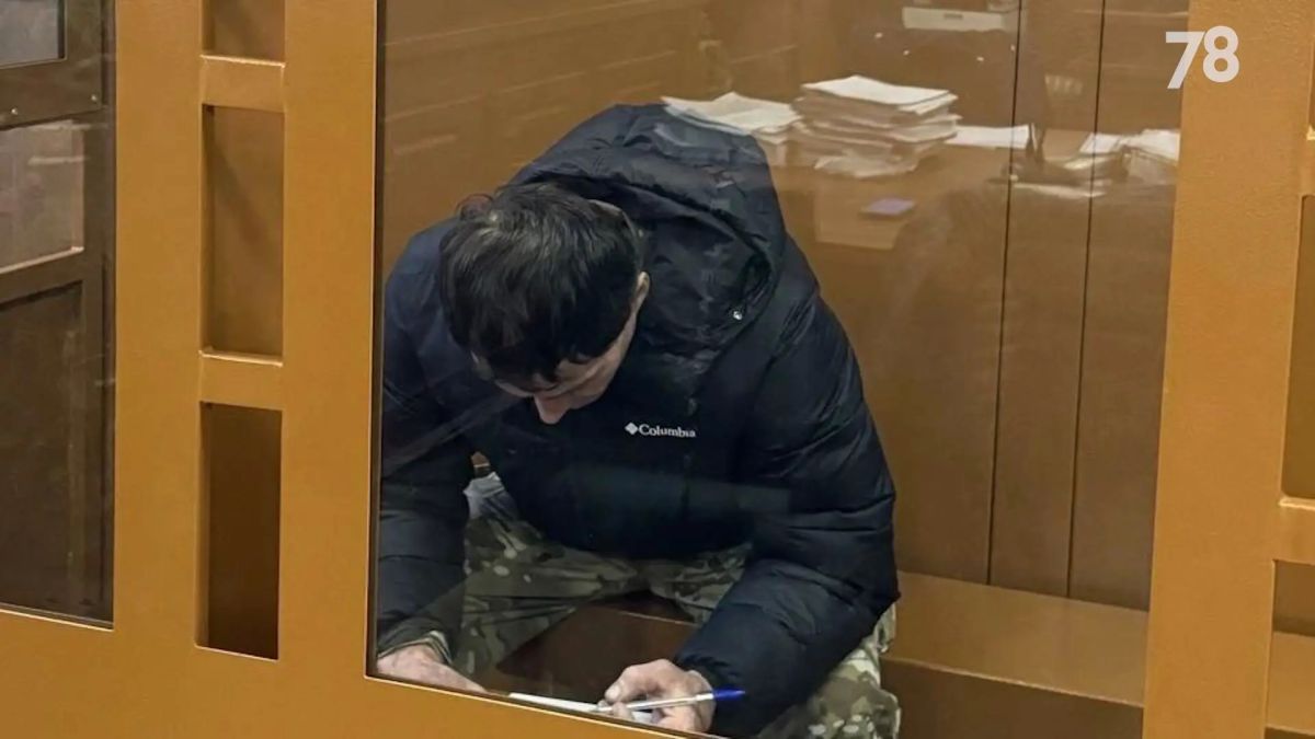 Убивший сожительницу шваброй в Металлострое признал вину и хочет отправиться на СВО