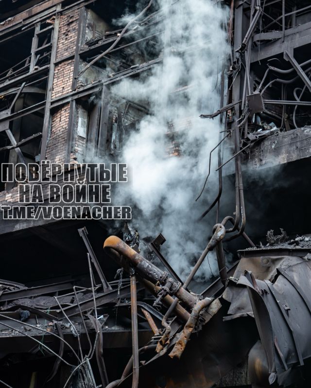 Опубликованы фотографии последствий ударов по комбинату «Запорожсталь» с очередным нытьем о бедственном положении предприятия Опубликованы фотографии последствий ударов по комбинату «Запорожсталь» с очередным нытьем о бедственном положении предприятия
