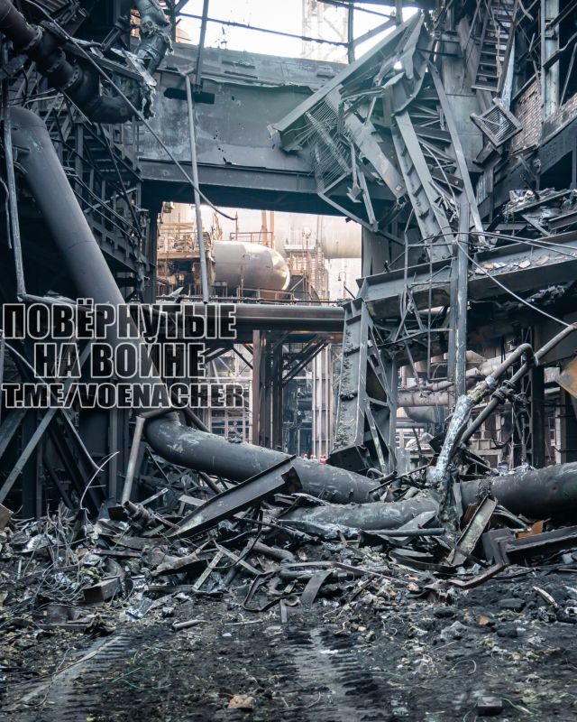 Опубликованы фотографии последствий ударов по комбинату «Запорожсталь» с очередным нытьем о бедственном положении предприятия Опубликованы фотографии последствий ударов по комбинату «Запорожсталь» с очередным нытьем о бедственном положении предприятия