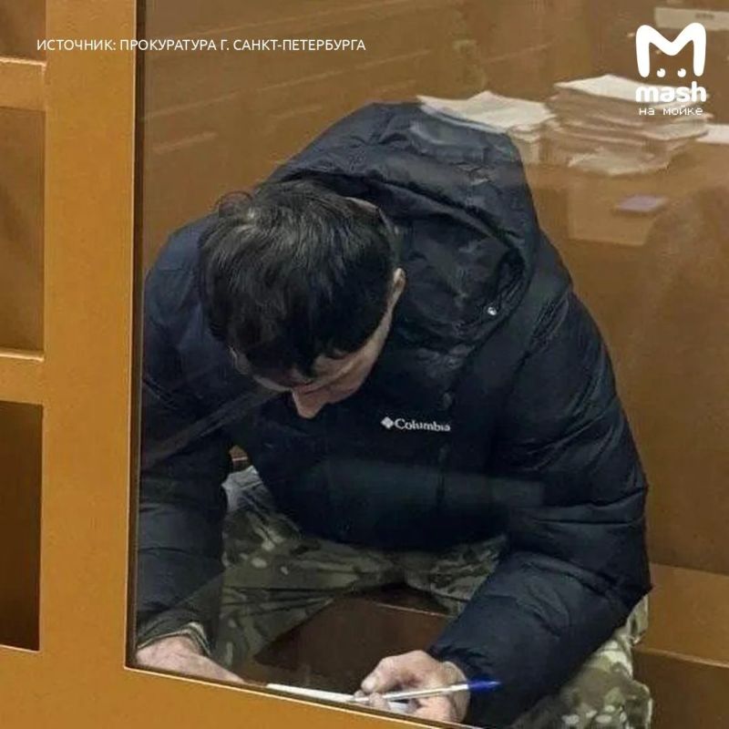 Более 100 ударов черенком от швабры нанёс сожительнице в Металлострое её возлюбленный