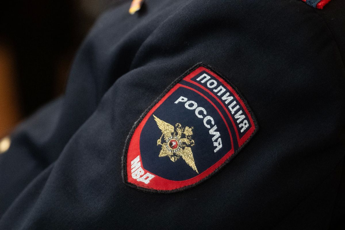 Шум в подъезде довел петербуржца до уголовного дела
