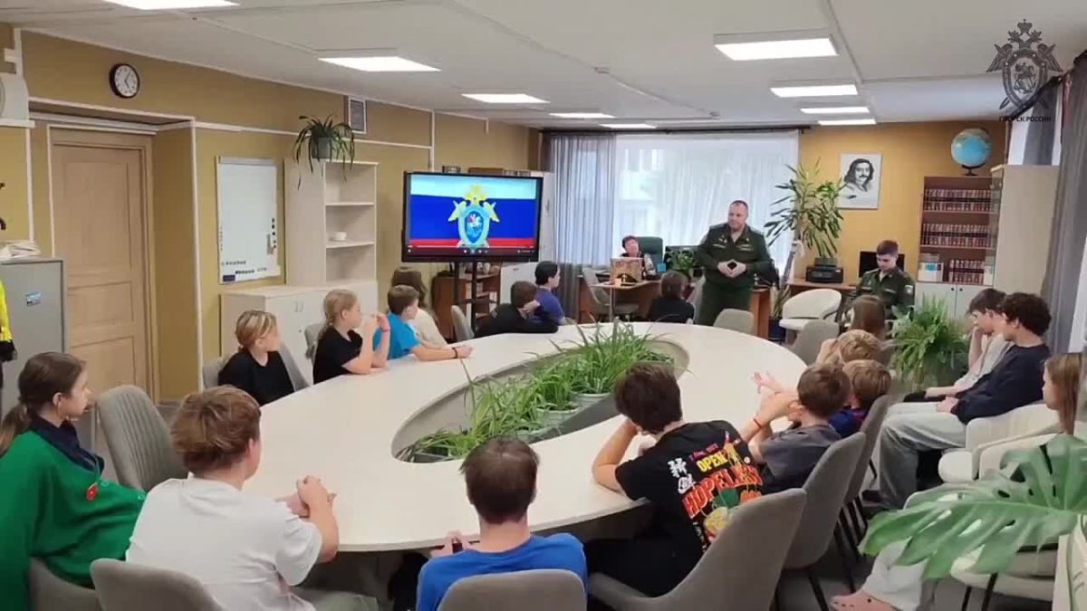 Военные следователи провели профилактическое занятие для воспитанников подшефного детского дома