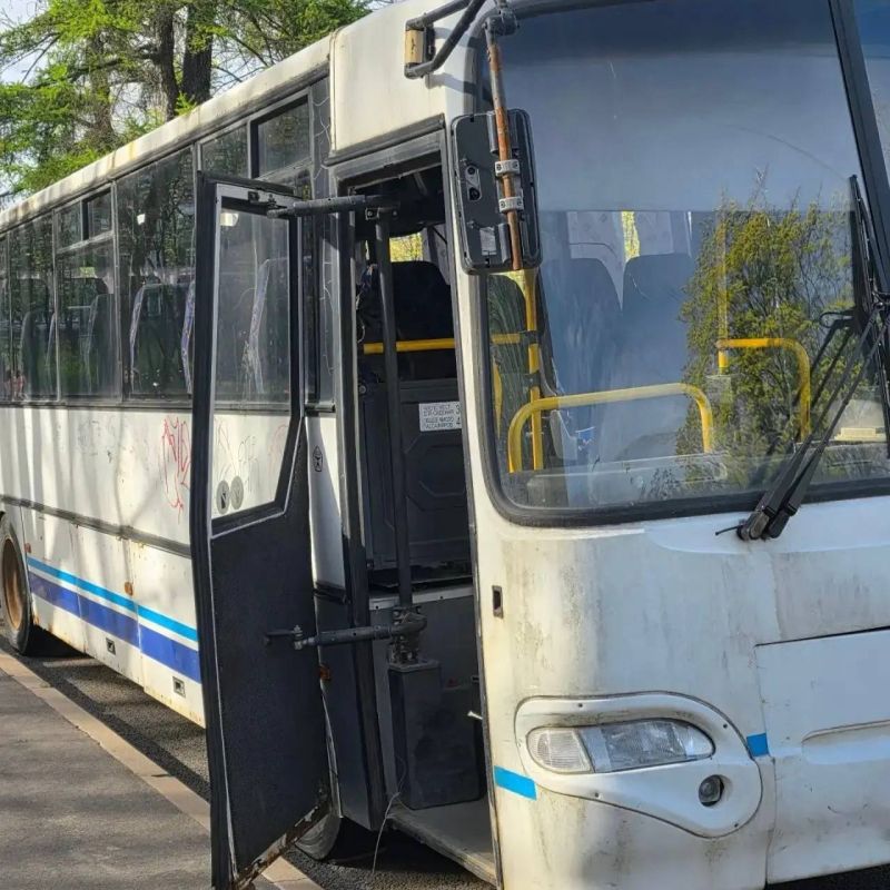 В результате вмешательства прокуратуры брошенный автобус перемещен на спецстоянку В результате вмешательства прокуратуры брошенный автобус перемещен на спецстоянку