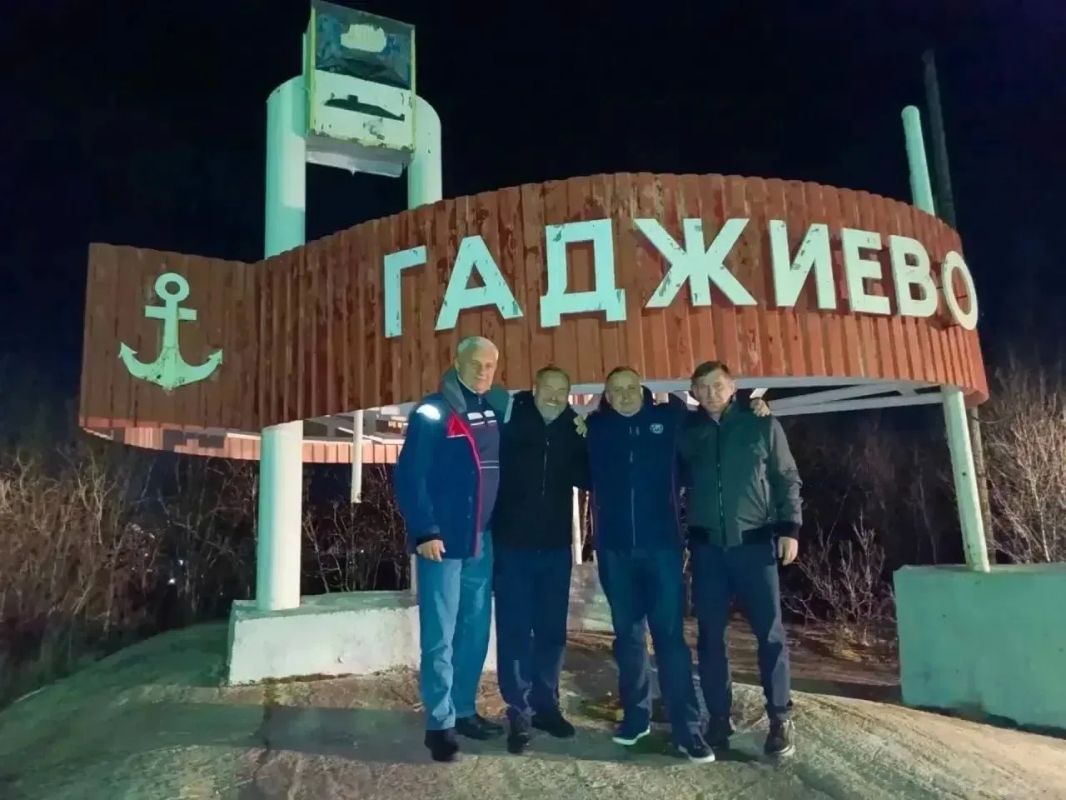 Депутаты петербургского парламента посетили Северный флот