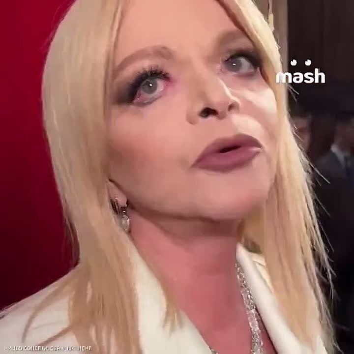 Ëàðèñà Äîëèíà ïðèîñòàíîâèëà âûñòóïëåíèÿ è îòìåíèëà ïÿòü êîíöåðòîâ äî êîíöà ãîäà — ïåâèöà óòâåðæäàåò, ÷òî íà íå¸ íàâåëè ïîð÷ó