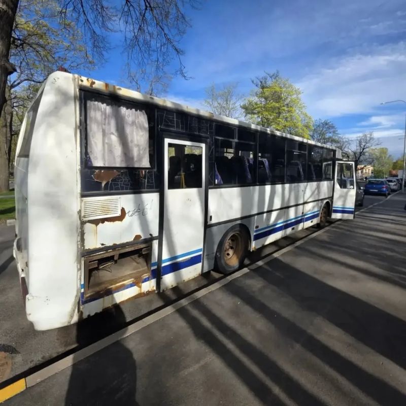 В результате вмешательства прокуратуры брошенный автобус перемещен на спецстоянку В результате вмешательства прокуратуры брошенный автобус перемещен на спецстоянку