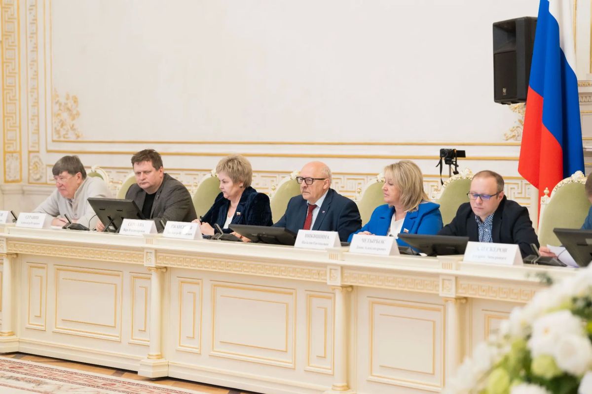 Бюджетно-финансовый комитет петербургского парламента поддержал законопроект об осенней корректировке бюджета города на 2026 год Бюджетно-финансовый комитет петербургского парламента поддержал законопроект об осенней корректировке бюджета города на 2026 год