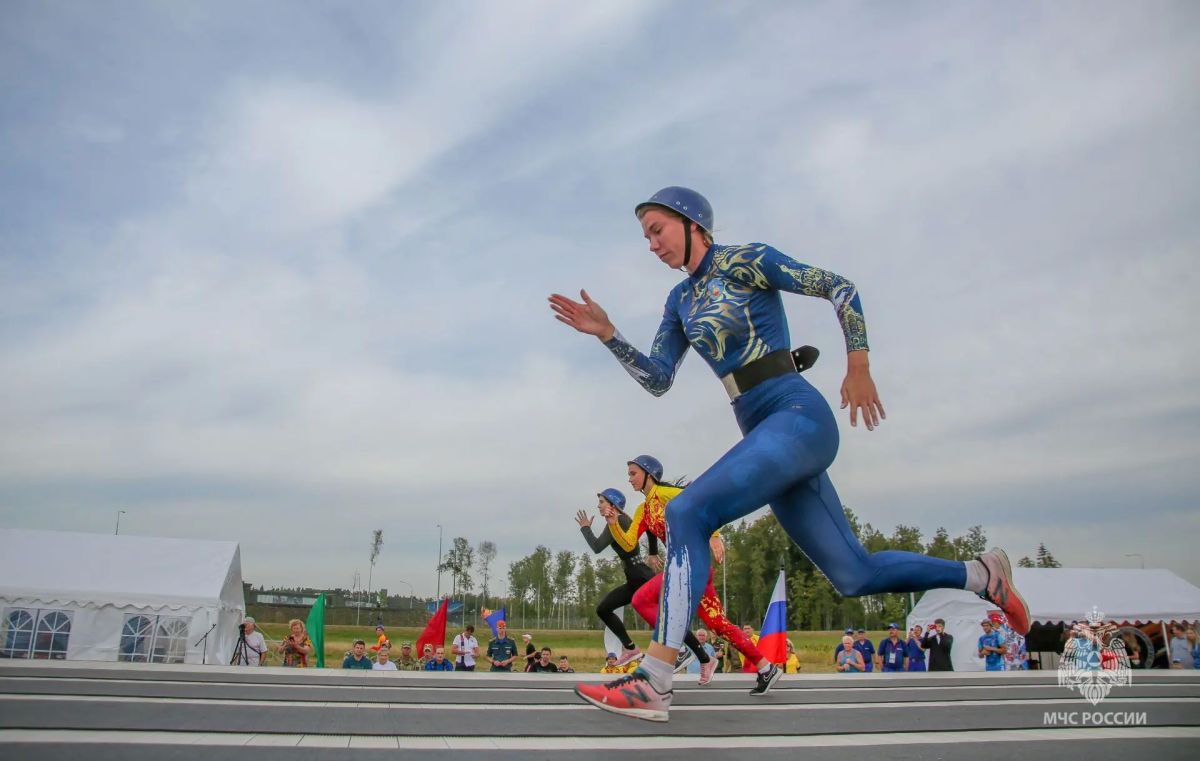 Петербургские спортсмены МЧС России готовятся к чемпионатам мира по пожарно-спасательному спорту Петербургские спортсмены МЧС России готовятся к чемпионатам мира по пожарно-спасательному спорту