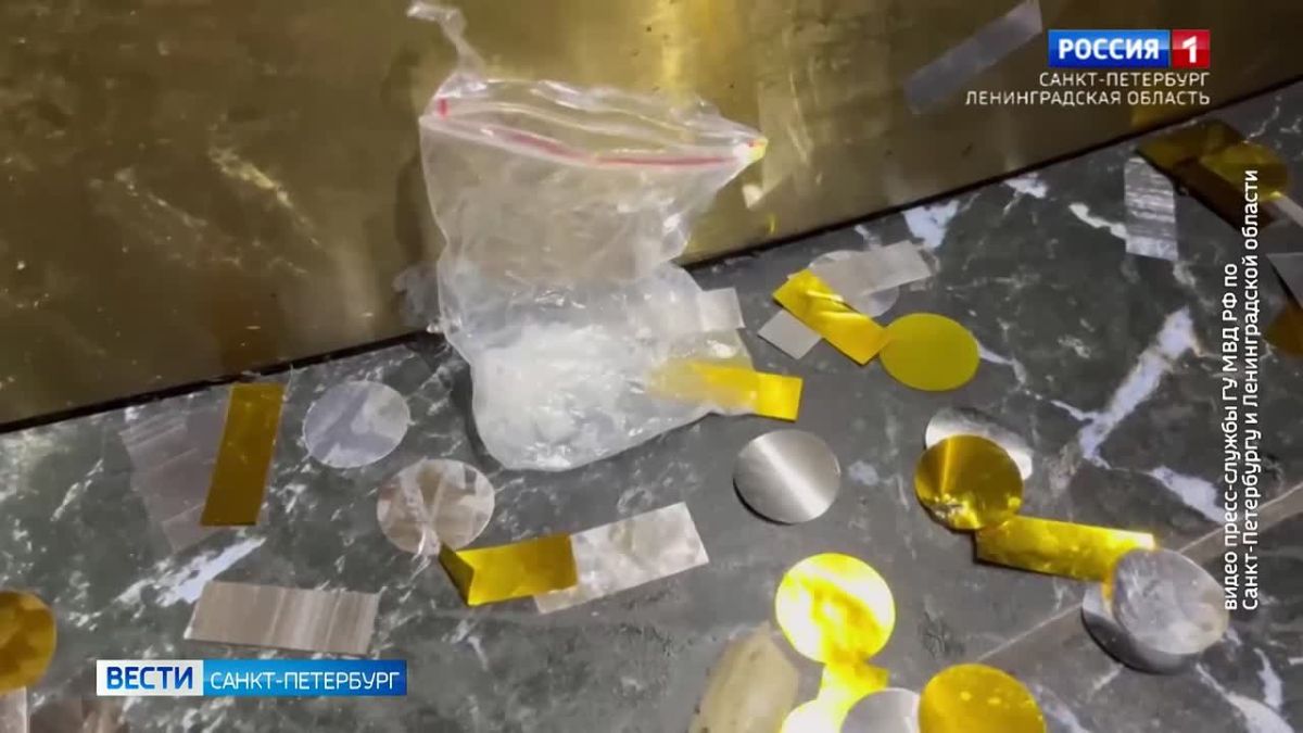 Полиция нагрянула с проверкой в бар на набережной канала Грибоедова