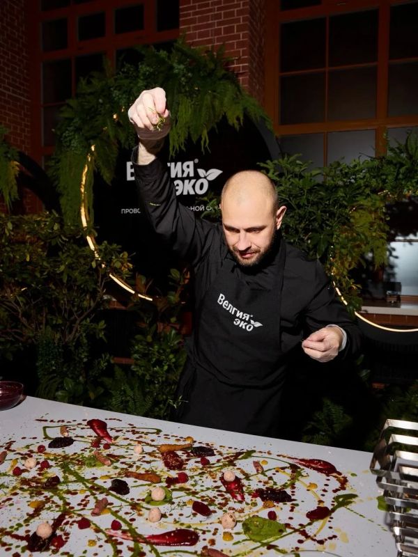 «Когда я вижу итоги первого Lemon Guide в Москве, сразу хочется процитировать то ли Уинстона Черчилля, то ли Оскара Уайльда, которым по очереди приписывают фразу „У меня непритязательный вкус: мне достаточно самого... «Когда я вижу итоги первого Lemon Guide в Москве, сразу хочется процитировать то ли Уинстона Черчилля, то ли Оскара Уайльда, которым по очереди приписывают фразу „У меня непритязательный вкус: мне достаточно самого...