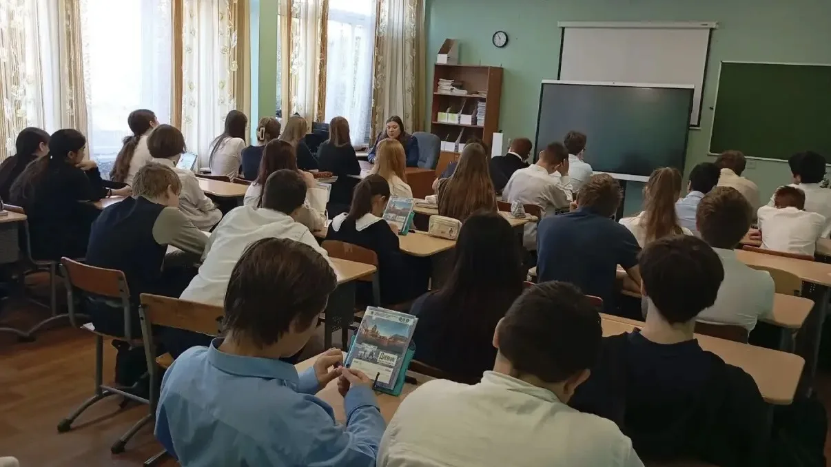 Прокуратура Фрунзенского района Санкт-Петербурга провела беседу со школьниками