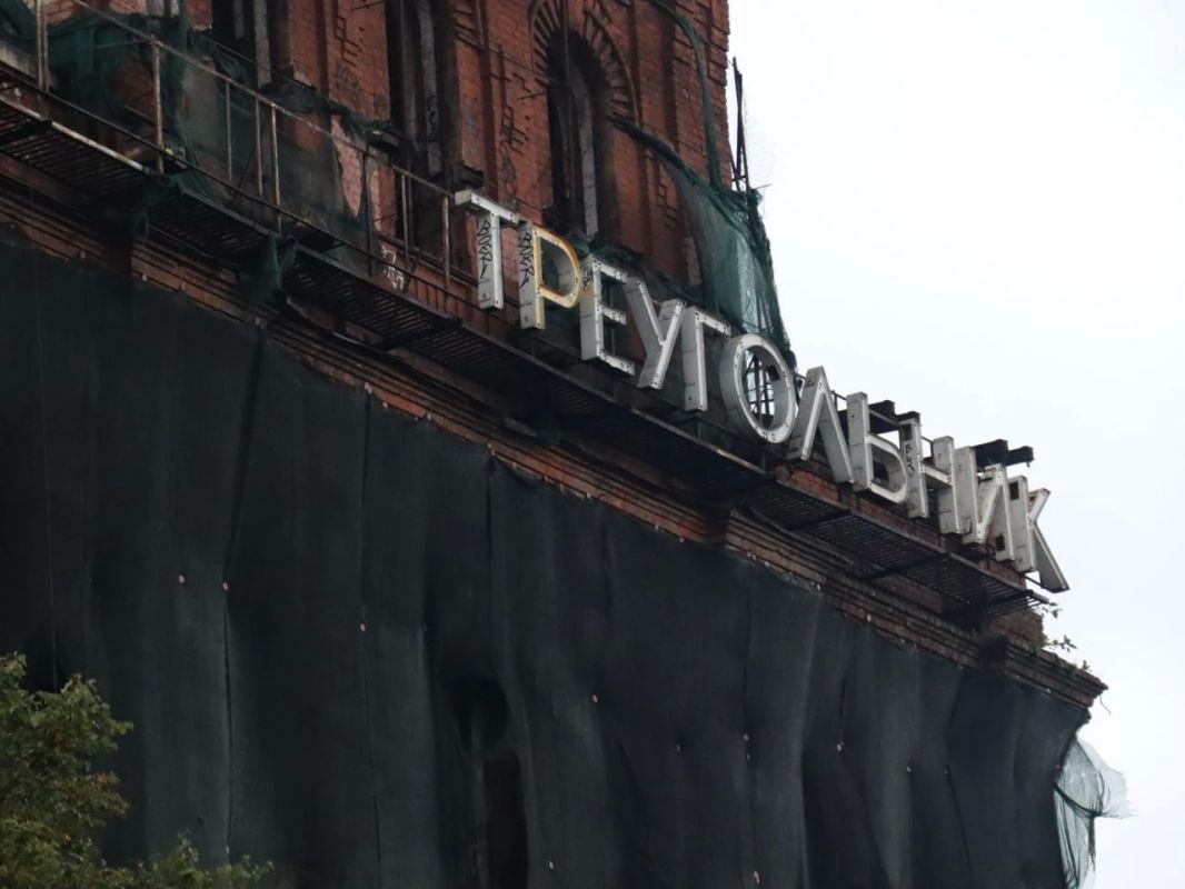 В исторической сушильне комплекса "Треугольник" восстановили кирпичную кладку и оконные рамы В исторической сушильне комплекса "Треугольник" восстановили кирпичную кладку и оконные рамы