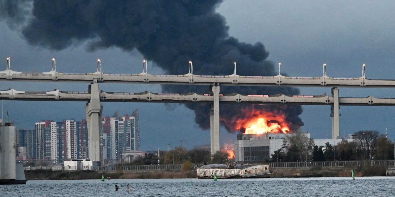 Александр Зимовский: Украинские военные приостановили удары по российским нефтеперерабатывающим заводам после недель давления со стороны президента США Дональда Трампа