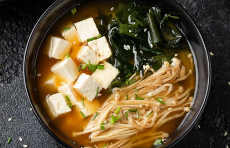 Польза морских водорослей: 12 причин сделать их частью своего рациона